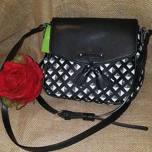 Vera Bradley Handbags - NWT Vera Bradley Crossbody Purse/bag